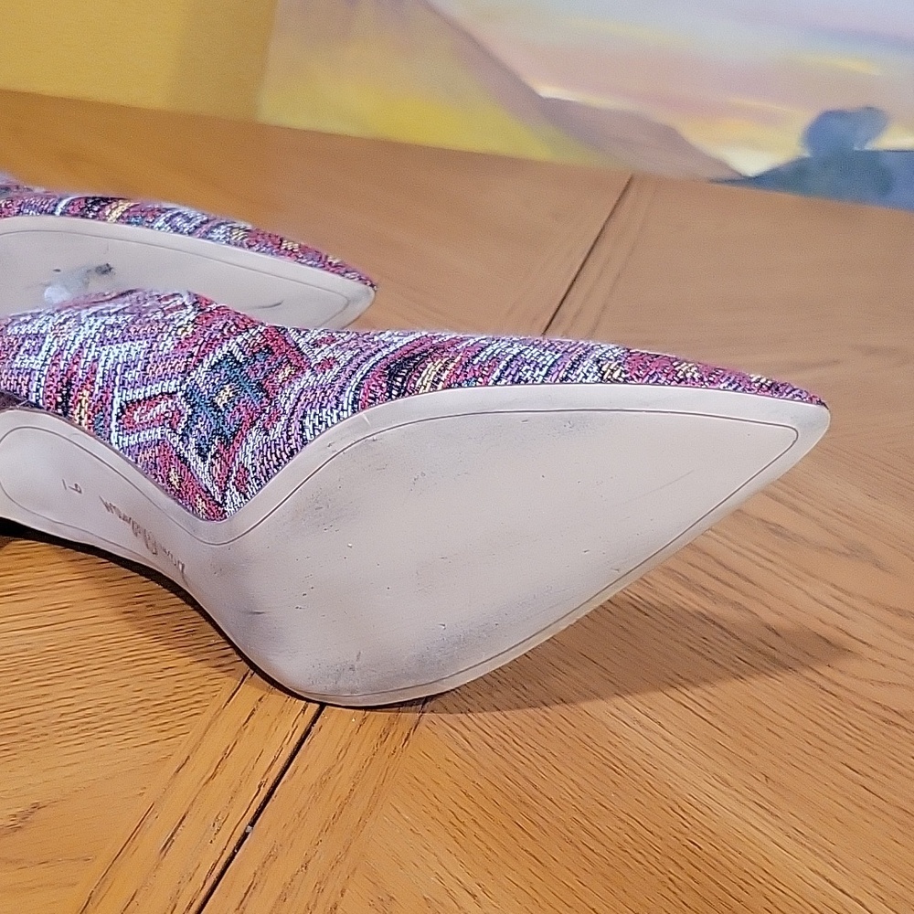 Sam Edelman Aztec Pattern Pumps Size 9 - Picture 6 of 8